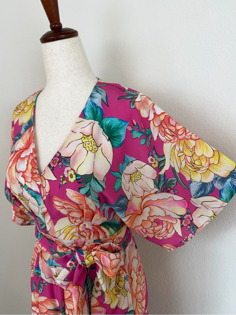 Anthropologie FARM Rio Eulalie Floral Wide Leg Jumpsuit, Peony Print, V-Neck - Picture 6 of 16